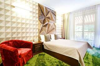 Гостиница Петровский Пассаж Воронеж ДЕЛЮКС С ОДНОЙ КРОВАТЬЮ (С БАЛКОНОМ)-11