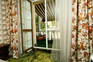 Гостиница Петровский Пассаж Воронеж ДЕЛЮКС С ОДНОЙ КРОВАТЬЮ (С БАЛКОНОМ)-13